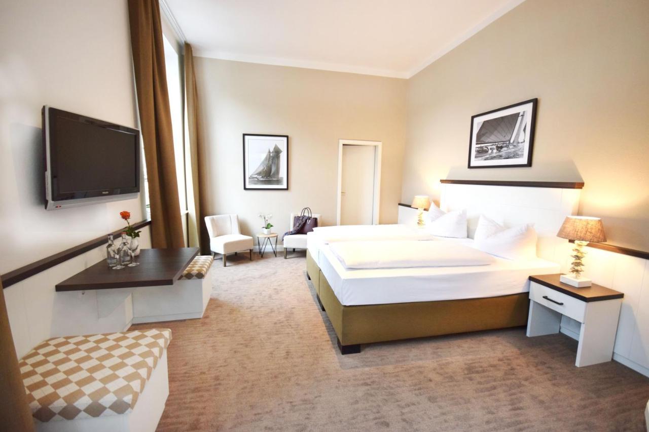 Hotel Strandschloesschen Lübeck Dış mekan fotoğraf