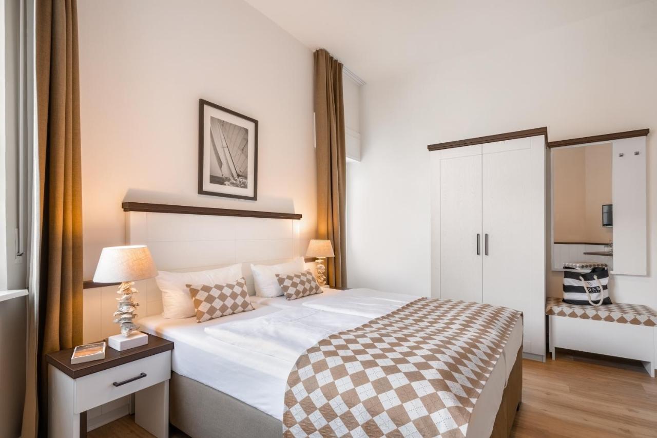 Hotel Strandschloesschen Lübeck Dış mekan fotoğraf