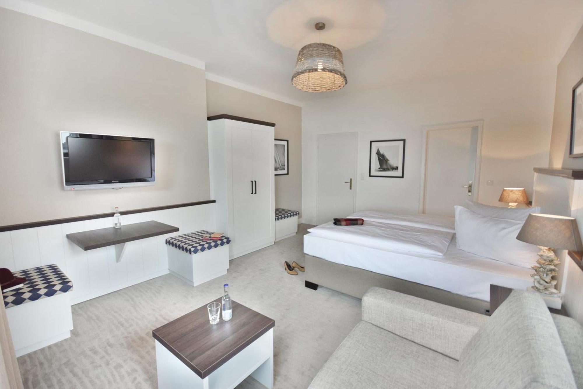 Hotel Strandschloesschen Lübeck Dış mekan fotoğraf