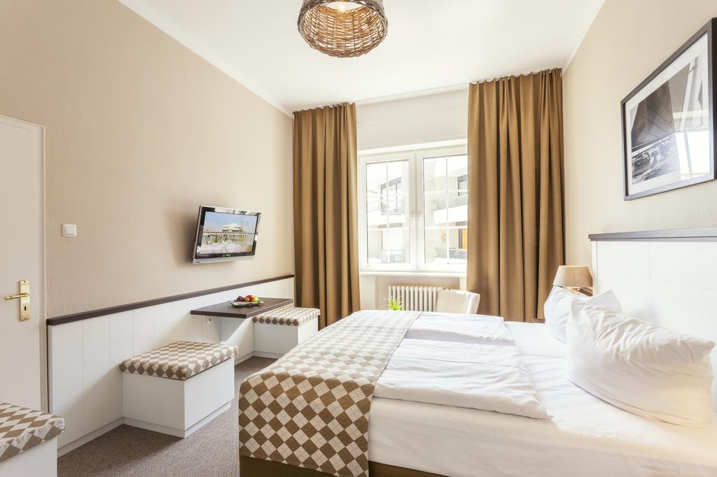 Hotel Strandschloesschen Lübeck Dış mekan fotoğraf