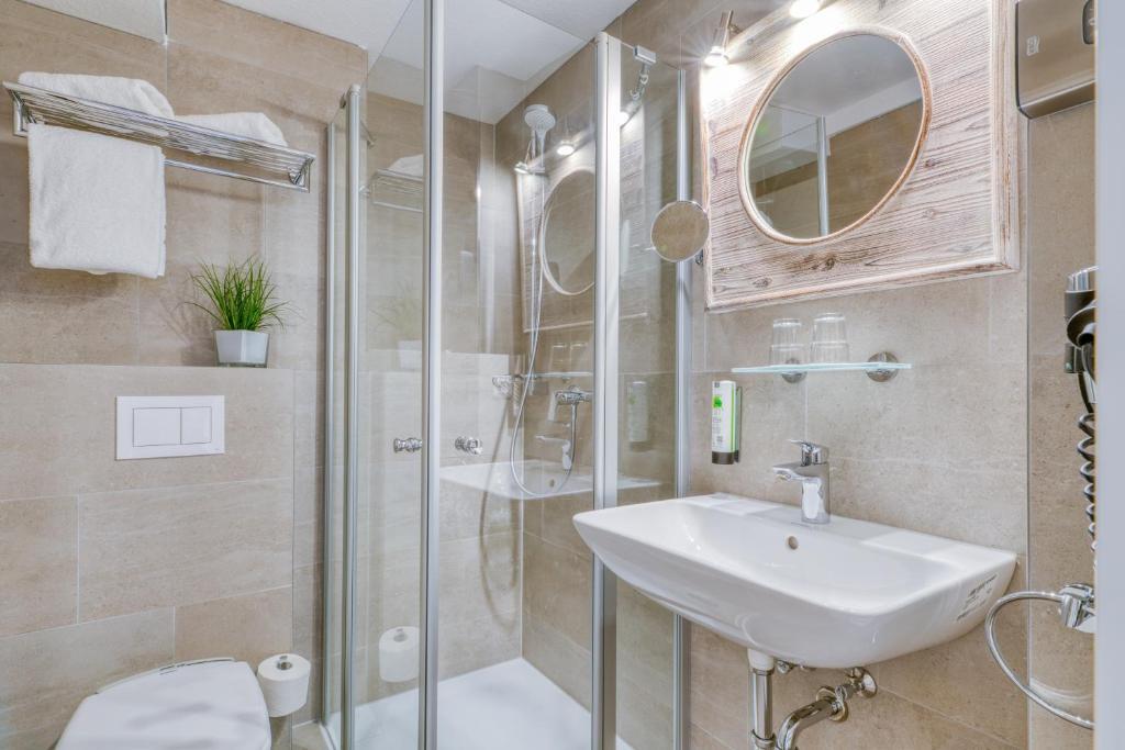 Hotel Strandschloesschen Lübeck Dış mekan fotoğraf