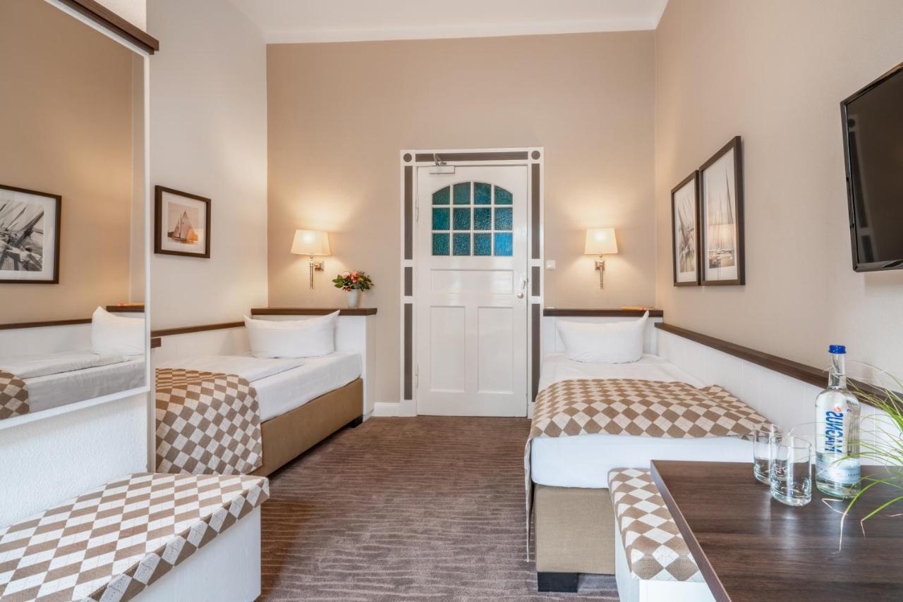 Hotel Strandschloesschen Lübeck Dış mekan fotoğraf