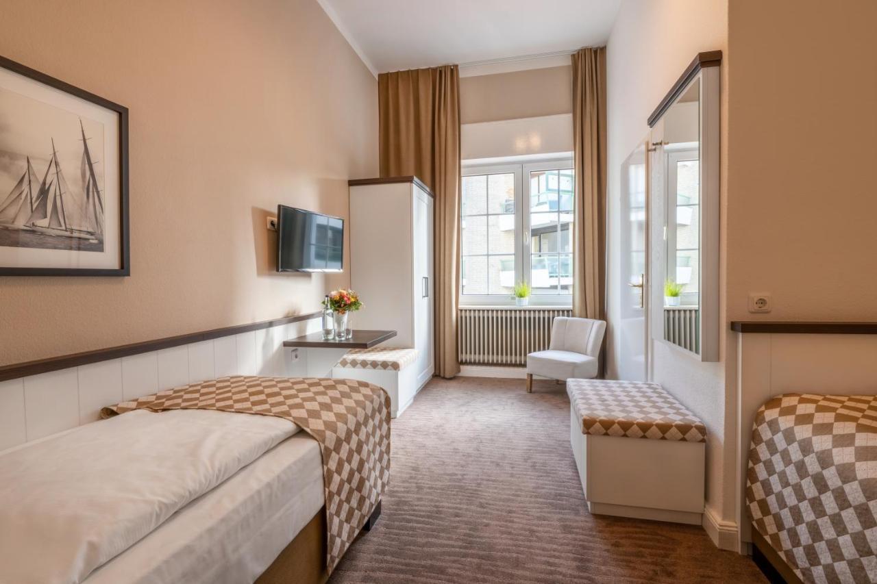 Hotel Strandschloesschen Lübeck Dış mekan fotoğraf