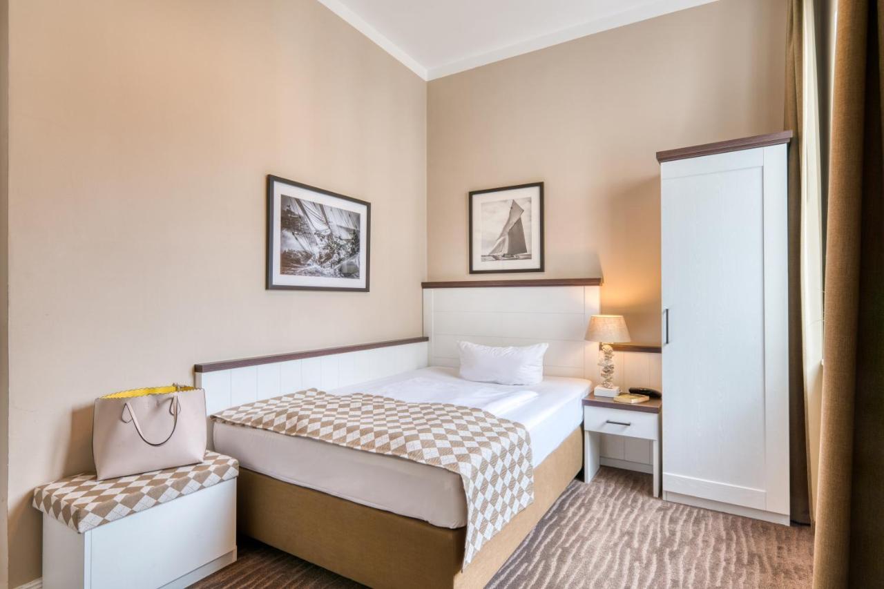 Hotel Strandschloesschen Lübeck Dış mekan fotoğraf